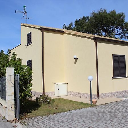 קמפופליצ'ה די רוצ'לה Casa Vacanze Roccella Beach מראה חיצוני תמונה