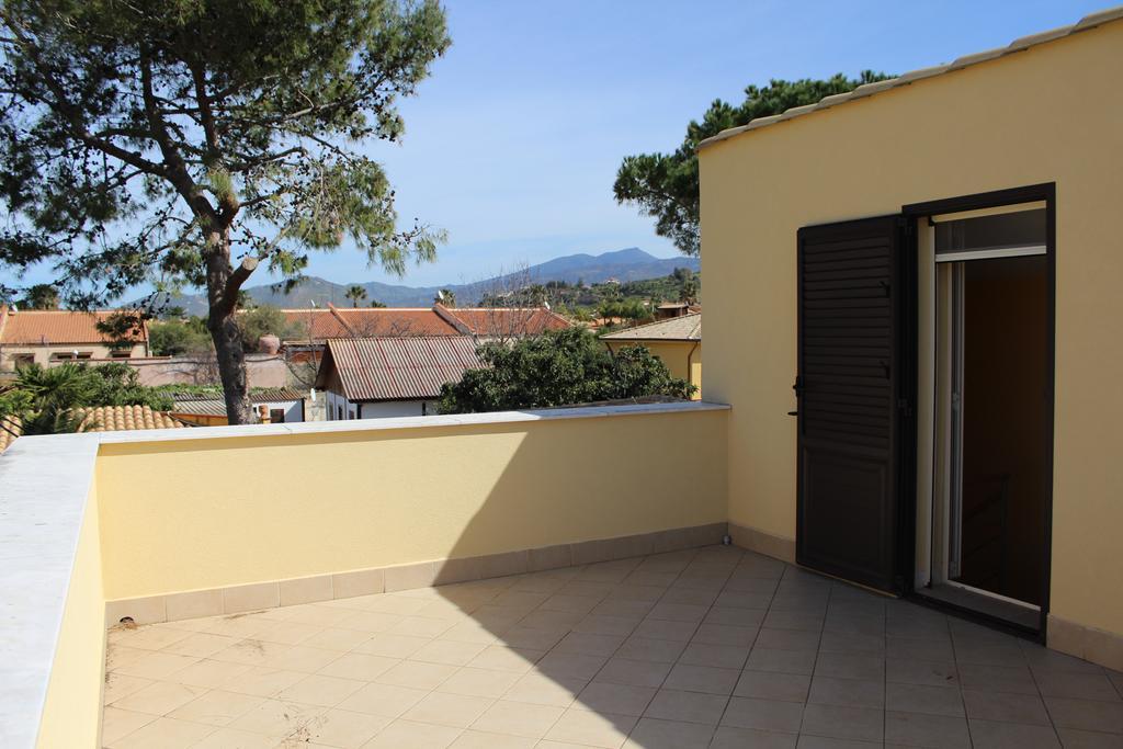 קמפופליצ'ה די רוצ'לה Casa Vacanze Roccella Beach מראה חיצוני תמונה