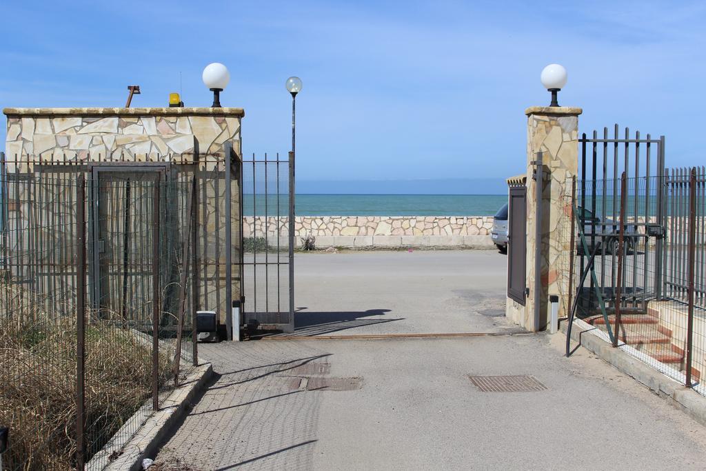קמפופליצ'ה די רוצ'לה Casa Vacanze Roccella Beach מראה חיצוני תמונה