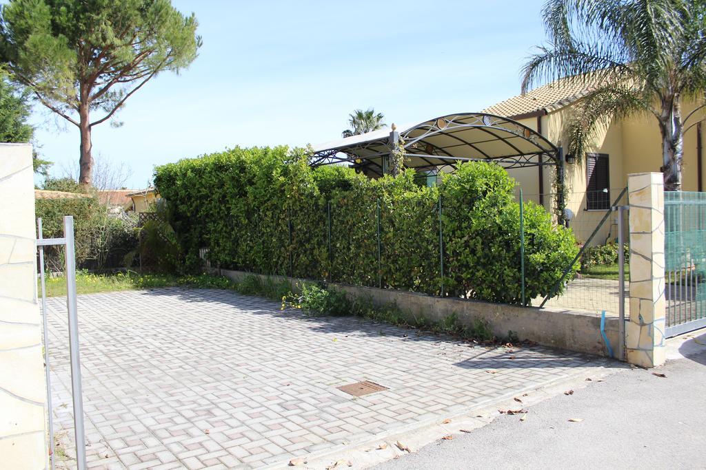 קמפופליצ'ה די רוצ'לה Casa Vacanze Roccella Beach מראה חיצוני תמונה