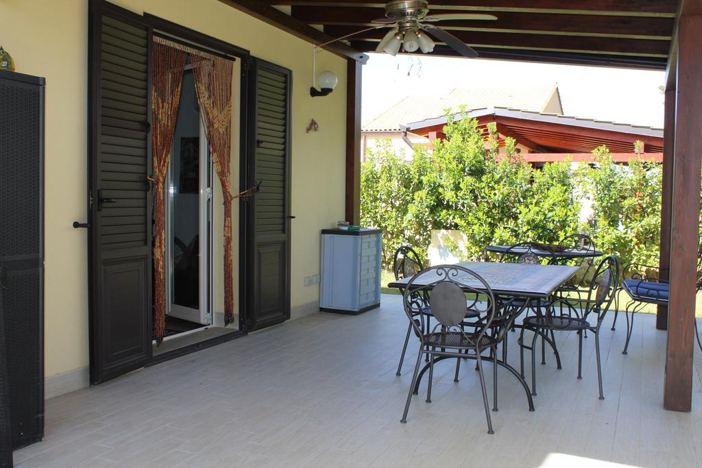 קמפופליצ'ה די רוצ'לה Casa Vacanze Roccella Beach מראה חיצוני תמונה